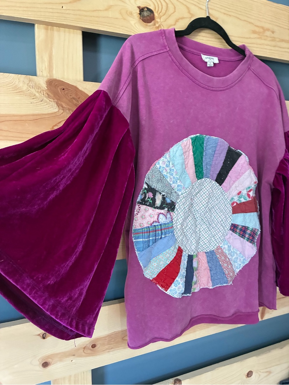 Upcycled Umgee Magenta Patchwork
w/Velvet Bell Sleeves Best for M-XL - Picture 3 of 5